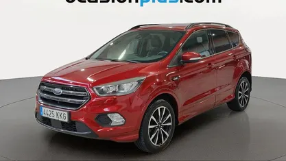Usado Ford Kuga ST-Line 150 CV (110 kW) 2018 Rojo SUV