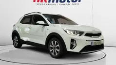 Usado 2022 Kia Stonic SUV | 14.790 € (Precio justo)