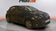 Usado 2024 Toyota Yaris Hybrid Active Berlina | 17.990 € (Super precio)