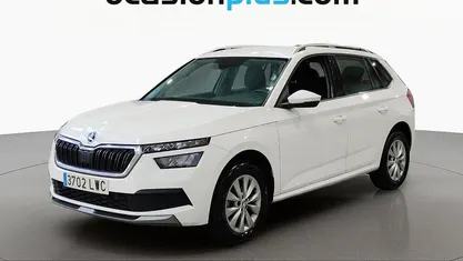 Usado Skoda Kamiq Ambition 110 CV (80 kW) 2022 Blanco SUV