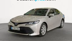 Usado 2020 Toyota Camry Business Edition Berlina | 25.355 € (Precio justo)