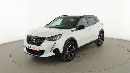 Usado Peugeot 2008 GT-line 131 CV (96 kW) 2020 Blanco SUV