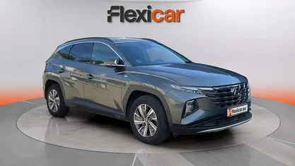 Usado Hyundai Tucson 136 CV (100 kW) 2023 Gris SUV