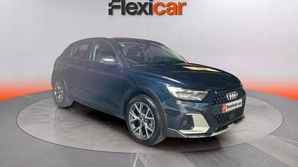 Usado Audi A1 Premium 116 CV (85 kW) 2020 Azul SUV