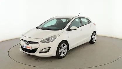 Usado Hyundai i30 100 CV (73 kW) 2014 Berlina