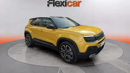 Usado Jeep Avenger EV 114 kW (156 CV) 2023 Amarillo SUV