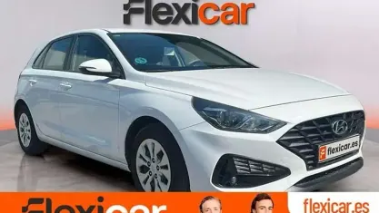 Usado Hyundai i30 120 CV (88 kW) 2022 Blanco Utilitario
