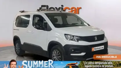 Usado Peugeot Rifter Allure 101 CV (74 kW) 2023 Blanco Monovolumen