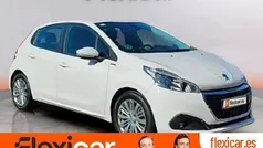 Usado 2018 Peugeot 208 Signature Sky Utilitario | 8990 € (Precio justo)