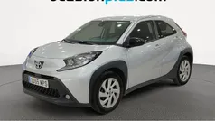 Gris Usado 2024 Toyota Aygo X Play SUV | 13.082 € (Precio justo)