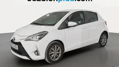 Blanco Usado 2018 Toyota Yaris Active Utilitario | 11.682 € (Precio justo)