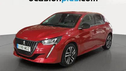 Rojo Usado 2023 Peugeot 208 Allure Utilitario | 12.991 € (Precio justo)