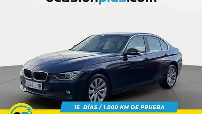 Usado BMW 318 143 CV (105 kW) 2015 Azul Berlina