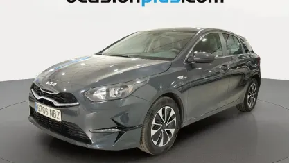 Usado Kia Ceed 101 CV (74 kW) 2025 Gris Utilitario