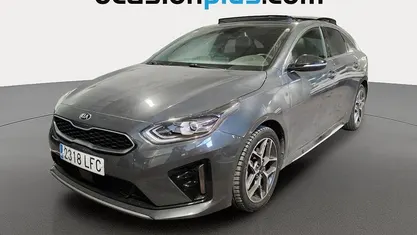 Usado Kia ProCeed GT-Line 140 CV (102 kW) 2020 Gris Utilitario
