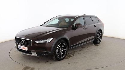 Begagnad Volvo V90 CC Pro 190 HK (139 kW) 2018 Brun Kombi