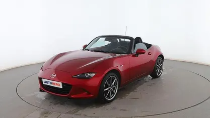 Rojo Usado 2024 Mazda MX5 Exclusive-Line Descapotable | 32.499 € (Precio justo)