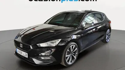 Usado Seat Leon FR 150 CV (110 kW) 2020 Negro Utilitario