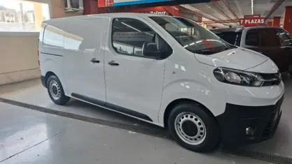 Używany Toyota Proace 120 KM (88 kW) 2024 Minivan