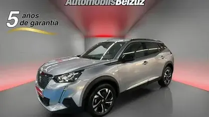 Usado Peugeot 2008 Allure 101 HP (74 kW) 2022 Prateado SUV
