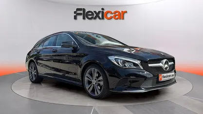 Usado Mercedes CLA180 Shooting Brake 122 CV (89 kW) 2018 Familiar