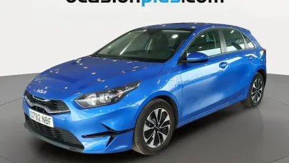 Usado Kia Ceed 101 CV (74 kW) 2025 Azul Utilitario