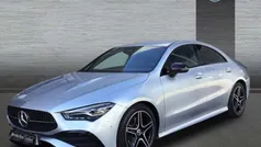 Gris / plateado Usado 2024 Mercedes CLA200 Berlina | 37.500 € (Super precio)