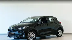 Usado 2024 Toyota Yaris Hybrid Active Berlina | 23.150 € (Precio justo)