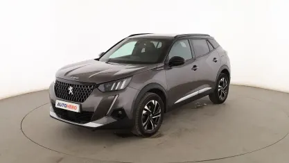 Usado Peugeot 2008 GT-line 131 CV (96 kW) 2020 Gris SUV