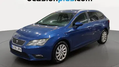 Usado Seat Leon Reference 110 CV (80 kW) 2016 Gris Monovolumen