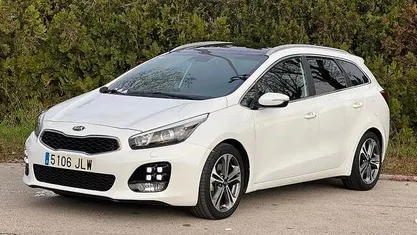 Blanco Usado 2016 Kia Ceed GT GT-Line Berlina | 11.900 € (Buen precio)
