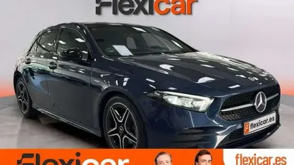 Usado Mercedes A180 116 CV (85 kW) 2019 Azul Utilitario