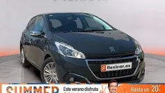 Usado 2019 Peugeot 208 Signature Sky Utilitario | 8990 € (Super precio)
