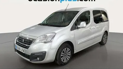 Usado Peugeot Partner Tepee Active 100 CV (73 kW) 2016 Monovolumen