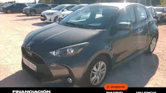 Gris Usado 2023 Mazda 2 Center-Line Utilitario | 16.650 € (Precio justo)