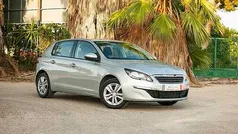 Gris / plata Usado 2015 Peugeot 308 Active Berlina | 6800 € (Precio justo)