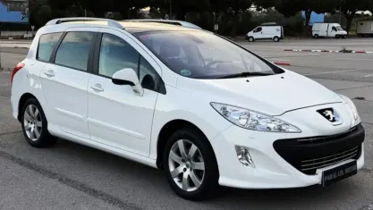 Usado Peugeot 308 SW Active 120 CV (88 kW) 2011 Blanco Familiar