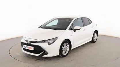 Begagnad Toyota Corolla Active 122 HK (89 kW) 2020 Vit Sedan