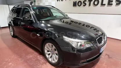 Usado BMW 520 170 CV (125 kW) 2009 Gris / plata Familiar