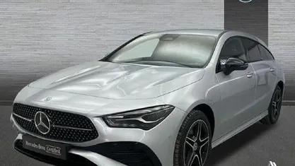 Usado Mercedes CLA250e Shooting Brake AMG line 218 CV (160 kW) 2025 Familiar