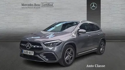 Usado Mercedes GLA200 AMG line 150 CV (110 kW) 2025 Gris SUV