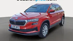 Rojo Usado 2024 Skoda Karoq Selection SUV | 26.364 € (Precio justo)