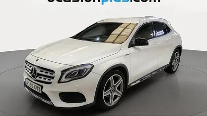 Käytetty Mercedes GLA180 AMG 122 HP (89 kW) 2019 Valkoinen Katumaasturi