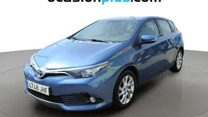 Usado Toyota Auris Active 116 CV (85 kW) 2015 Azul Utilitario