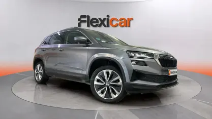 Usado Skoda Karoq 150 CV (110 kW) 2024 Gris SUV