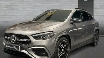 Usado Mercedes GLA200 AMG line 150 HP (110 kW) 2025 SUV