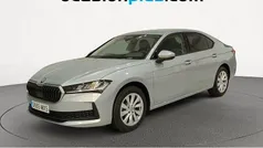 Gris plata Nuevo 2025 Skoda Superb Essence Berlina | 29.991 € (Buen precio)