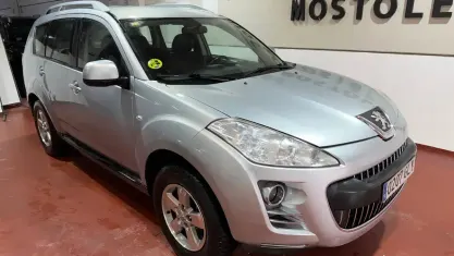 Usado Peugeot 4007 Premium 156 CV (114 kW) 2009 Gris SUV