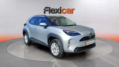 Usado Toyota Yaris Active 116 CV (85 kW) 2025 Gris Utilitario