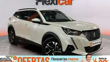 Usado Peugeot 2008 Allure 131 CV (96 kW) 2021 Blanco SUV